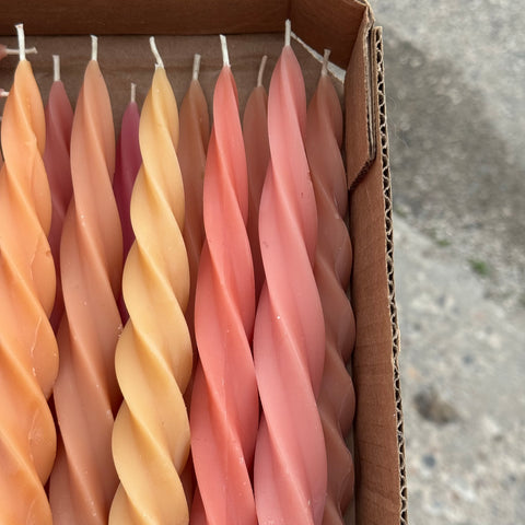 TWIST BEESWAX TAPER