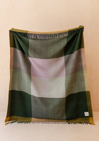 RECYCLED WOOL BLANKET GREEN FRAME CHECK