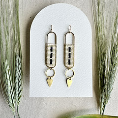 WALTZ EARRINGS-WHITE