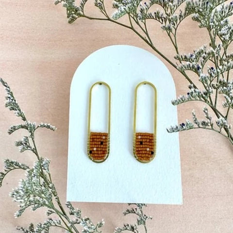 SPECKLED OVAL STUDS - BROWN